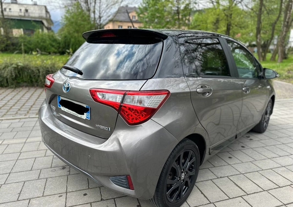 Toyota Yaris cena 55900 przebieg: 185000, rok produkcji 2019 z Biała małe 37